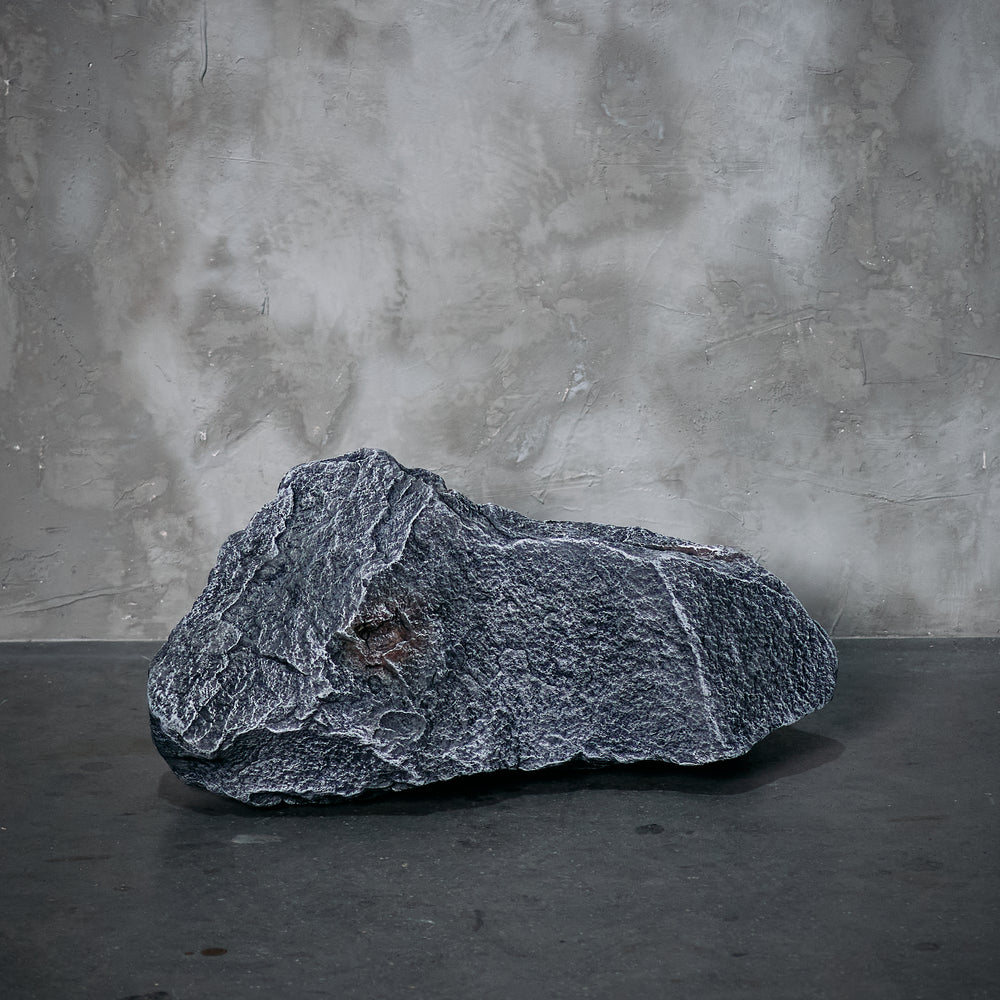 Piedra Gris Oscura IV