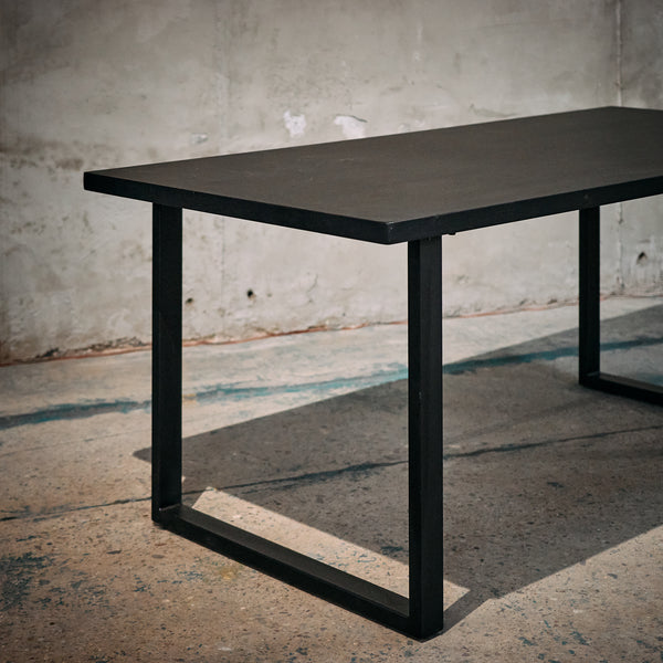 Mesa Comedor Zócalo Roble 180 Negro