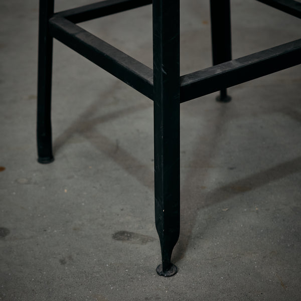 Piso Bar Industrial Negro